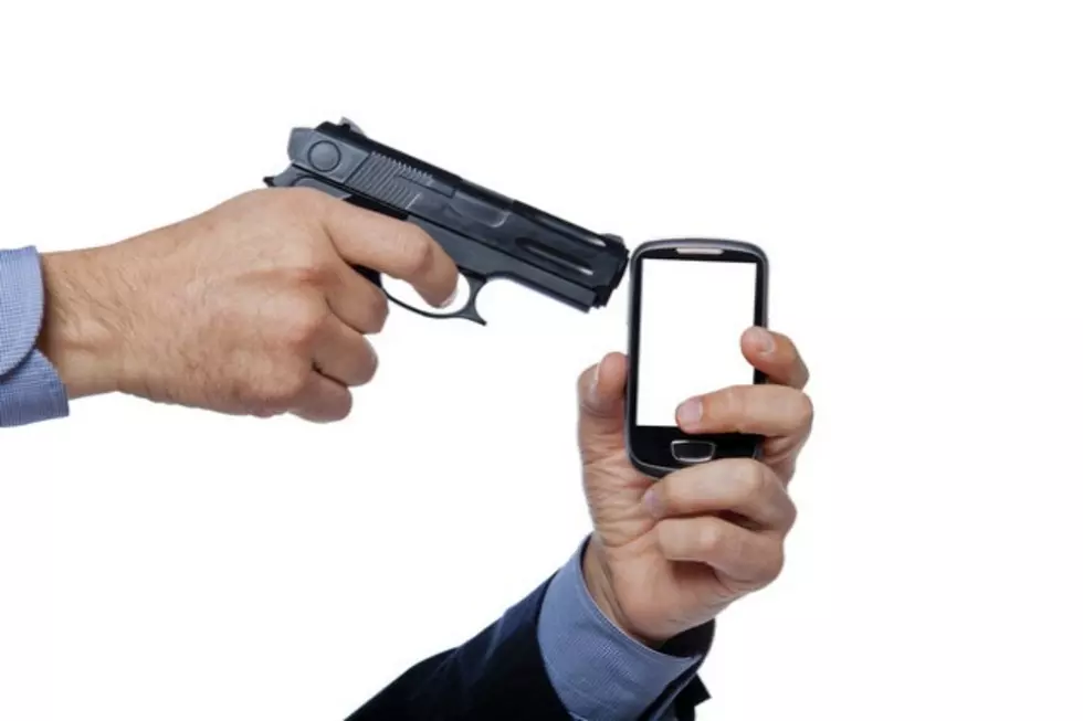 Teacher Uses Cell Phone Jammer in Class, Gets Suspension